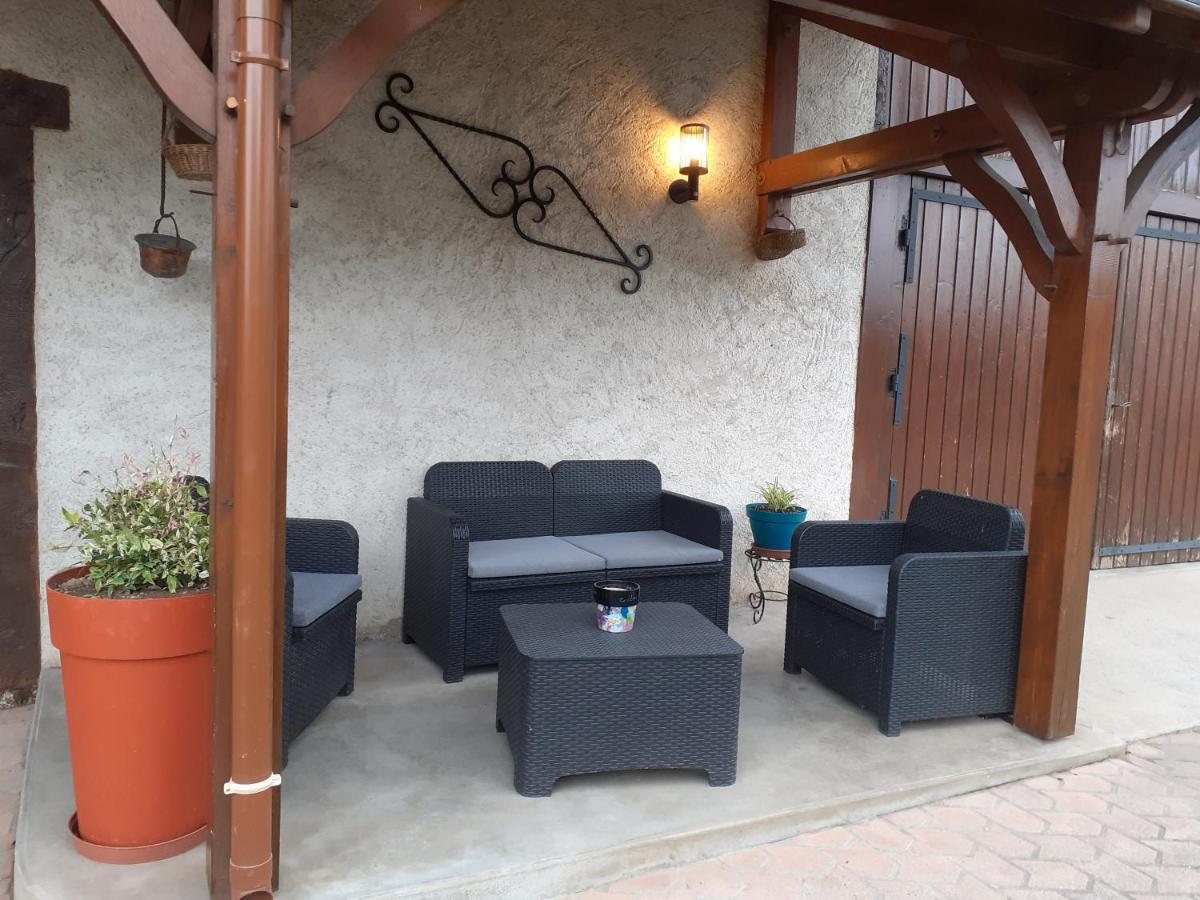 Les Copains D'Abord Villa Beaucroissant ภายนอก รูปภาพ